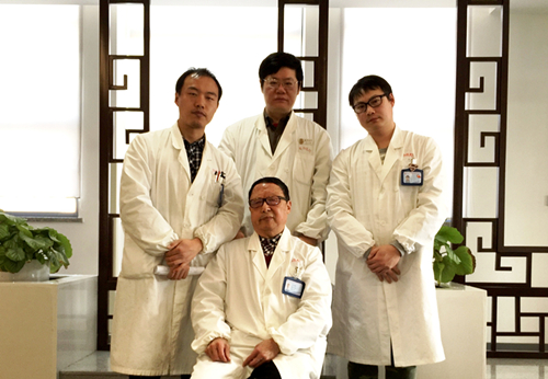 周智恒工作室合影_副本.jpg 周智恒工作室合影_副本.jpg