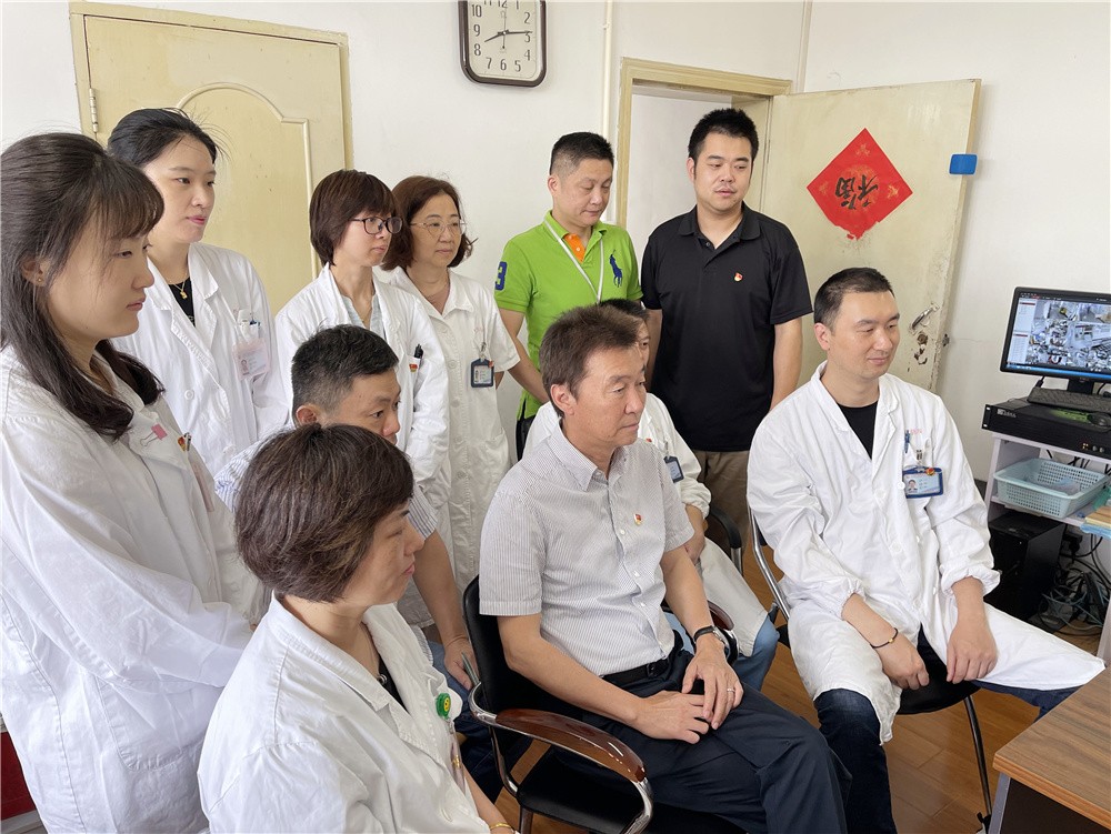 支部组织观看6.jpg