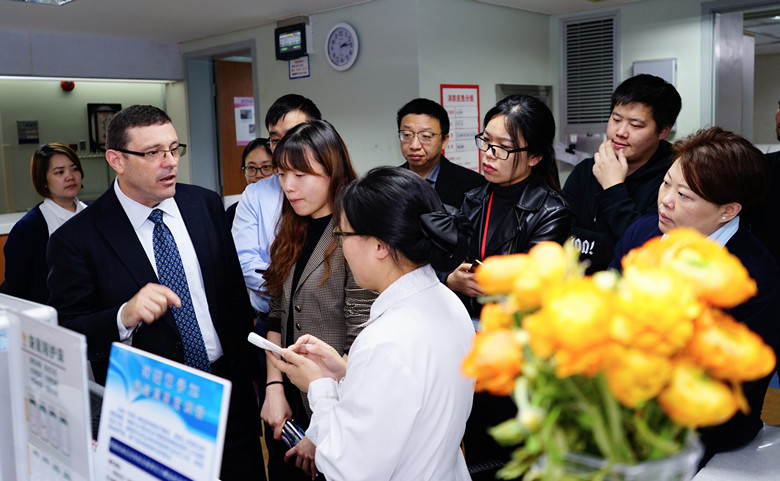 C:\Users\dell\Desktop\(微信版)龙华医院通过HIMSS EMRAM七级评审\压缩版图\实地访视1_副本.jpg C:\Users\dell\Desktop\(微信版)龙华医院通过HIMSS EMRAM七级评审\压缩版图\实地访视1_副本.jpg